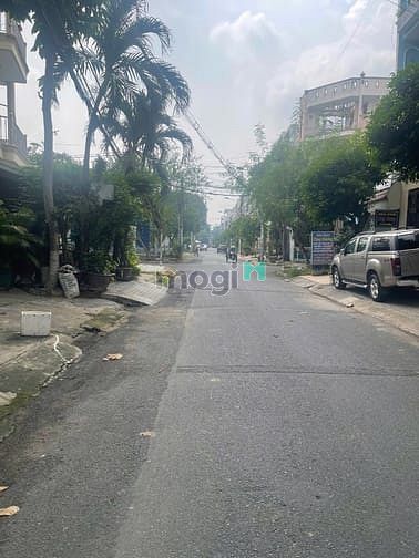 Hình ảnh Bán nhà mặt tiền khu tên lửa 4 tầng 100m2 có thang máy chỉ nhỉnh 11 tỷ