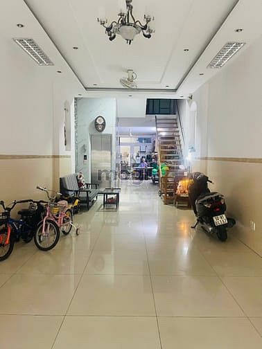 Hình ảnh Bán nhà mặt tiền khu tên lửa 4 tầng 100m2 có thang máy chỉ nhỉnh 11 tỷ