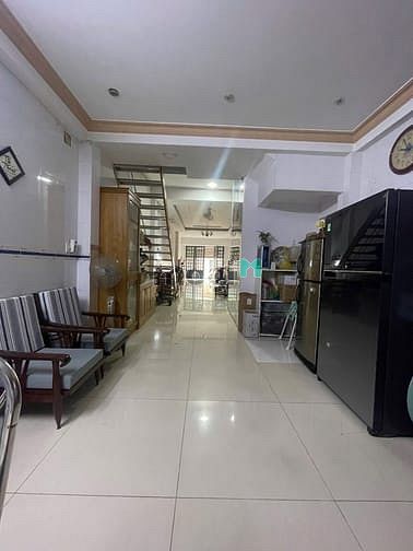 Hình ảnh Bán nhà mặt tiền khu tên lửa 4 tầng 100m2 có thang máy chỉ nhỉnh 11 tỷ