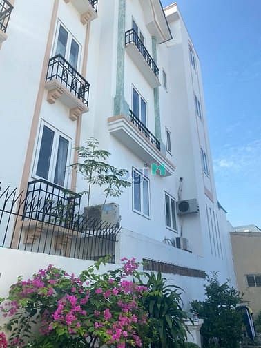 Hình ảnh Bán nhà phố hẻm ô tô đường Lê Văn Thịnh Nối dài Quận 2 Căn góc +hồ bơi