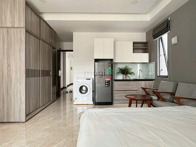 Hình ảnh CHDV đường Nguyễn Tri Phương gần tượng đài