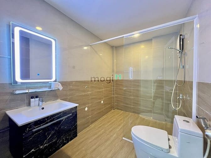 Hình ảnh Cho thuê 2pn cửa sổ balcon - nồi thất mới 100% khu phạm viết chánh