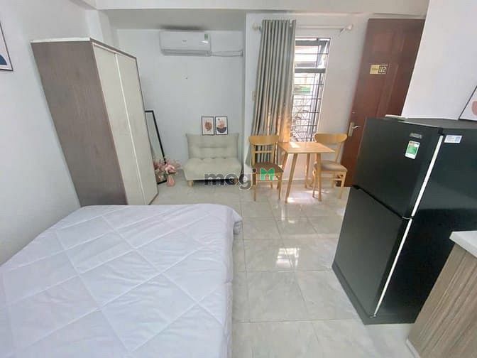 Hình ảnh CĂN HỘ CAO CẤP full nội thất cửa sổ trời ngay Chợ Bà Chiểu