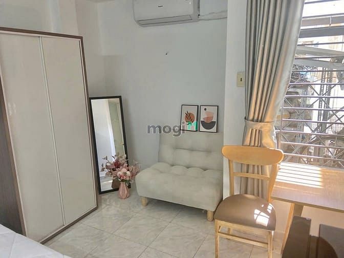 Hình ảnh CĂN HỘ CAO CẤP full nội thất cửa sổ trời ngay Chợ Bà Chiểu