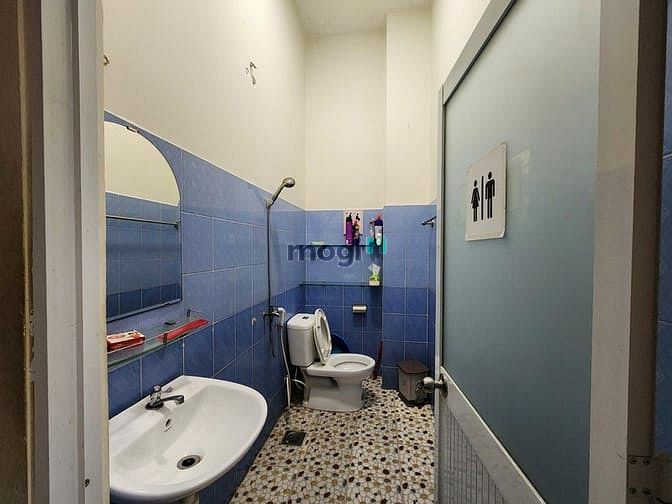 Hình ảnh Nhà 3 tầng 4×20 khu tên lửa  có nội thất cho thuê 18tr