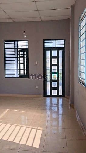 Hình ảnh Cho Thuê Nhà MT Phan Văn Trị, P10, 3 tầng, 370m2 chỉ 85 triệu