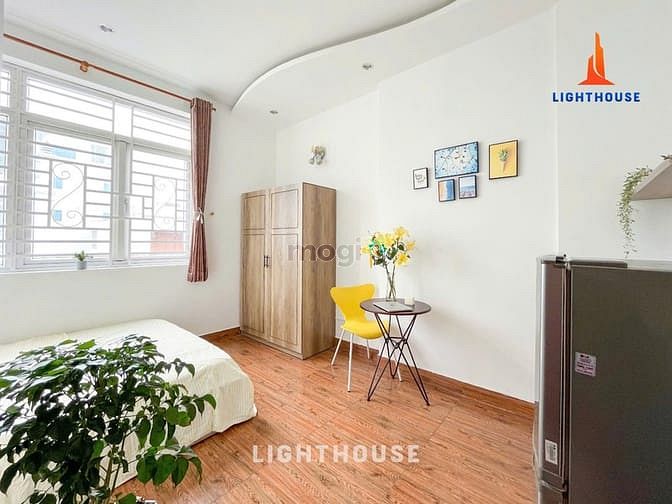 Hình ảnh CHDV ngay khu k300 cửa sổ to đón gió có thang máy