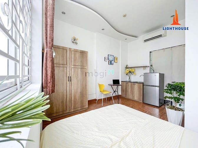 Hình ảnh CHDV ngay khu k300 cửa sổ to đón gió có thang máy