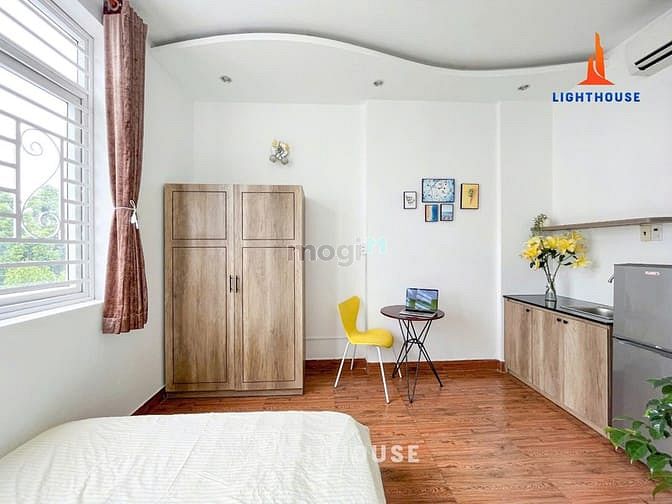Hình ảnh CHDV ngay khu k300 cửa sổ to đón gió có thang máy