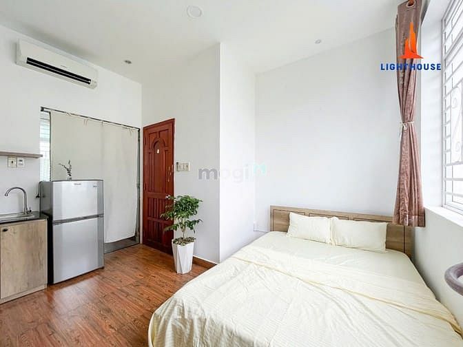 Hình ảnh CHDV ngay khu k300 cửa sổ to đón gió có thang máy