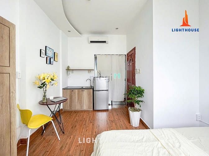 Hình ảnh CHDV ngay khu k300 cửa sổ to đón gió có thang máy
