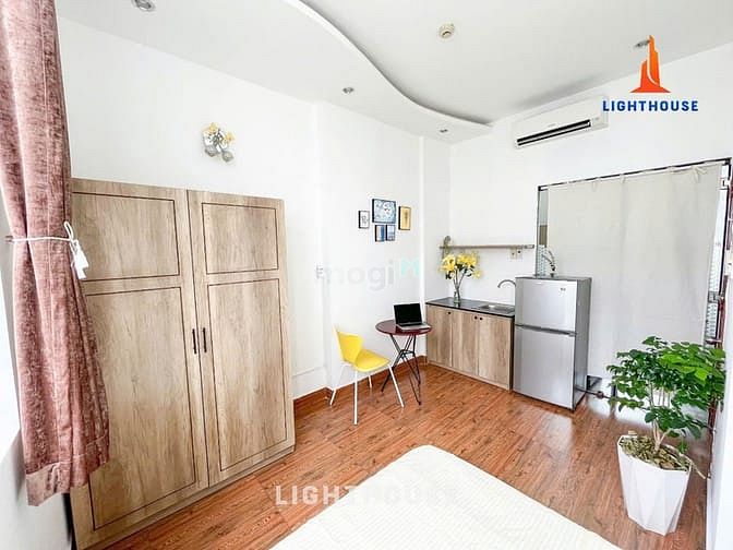 Hình ảnh CHDV ngay khu k300 cửa sổ to đón gió có thang máy