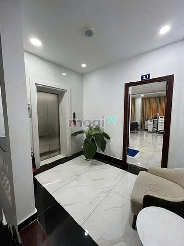 Hình ảnh Cho thuê nhà có thang máy 108C Thành Thái, Phường 12, Quận 10