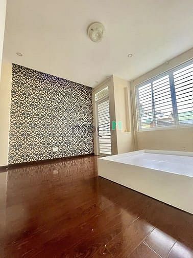 Hình ảnh BIỆT THỰ 4 Tầng Ngang 7M PHAN ĐĂNG LƯU phú nhuận