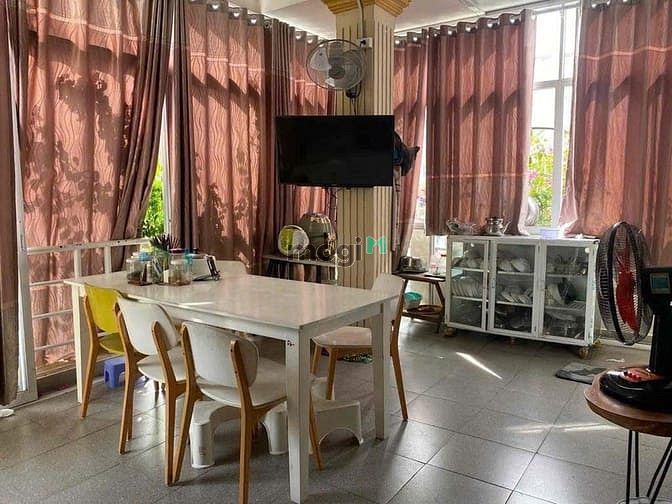 Hình ảnh Góc 2MT HXH  Bùi Đình Tuý  Bình Thạnh . Đối diện Highlands