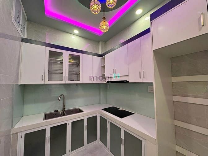 Hình ảnh Phòng trọ đường 3/2, p11, Q10: giá 3,2tr/th, 12m2, wc riêng,sẵn bếp