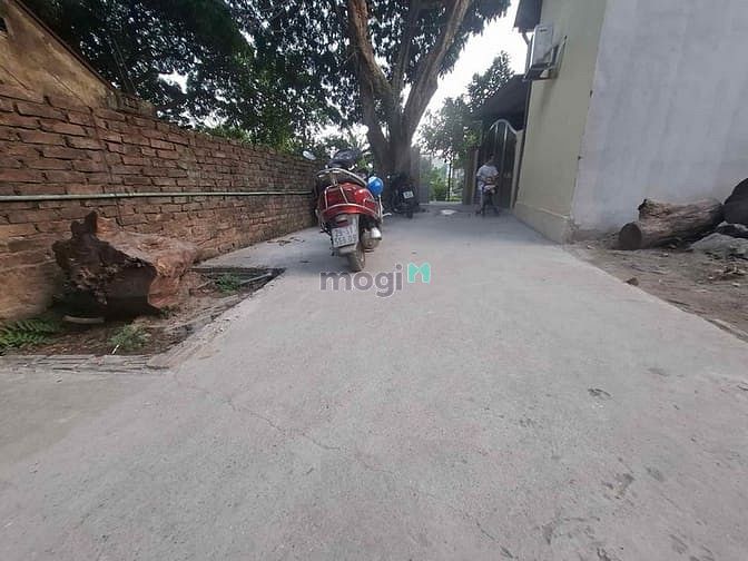Hình ảnh Giá siêu rẻ !!! bán đất tổ 18 ngọc thụy 160m, oto vào đất, giá chỉ
