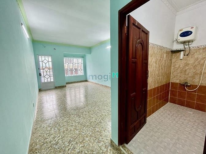 Hình ảnh Cho thuê nhà nguyên căn hẻm xe hơi Hoàng Việt