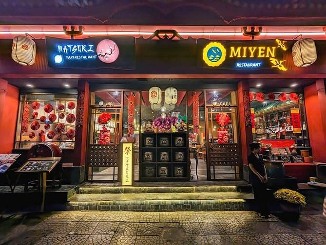 Hình ảnh Ngang LỚN 12x25m! Cho thuê MT Đ. Pasteur, Q1 – 1 trệt sàn suốt.