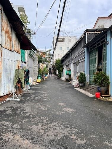 Hình ảnh Chủ cần bán gấp căn nhà 1 lầu nằm hẻm Lê Văn Việt thuộc TNP B 5,5 tỷ