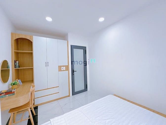 Hình ảnh cHDV Cao Cấp 2PN 1WC mới Full Tiện Nghi Thang Máy
