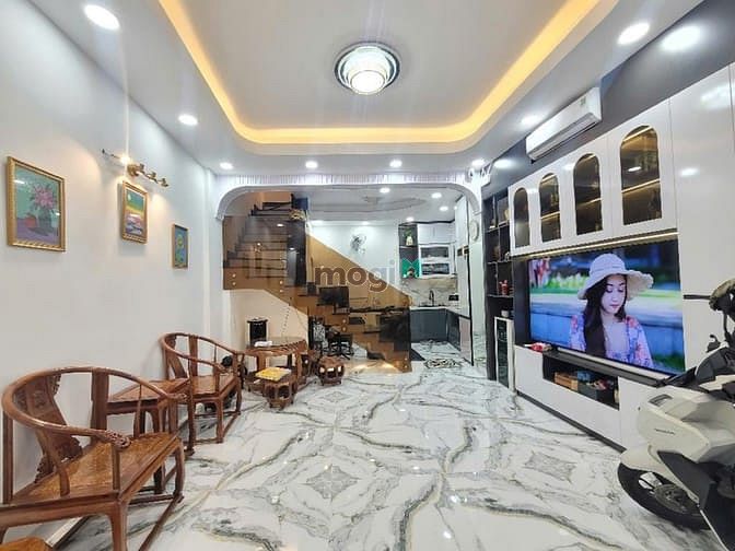 Hình ảnh Ở NGAY! Bán Nhà 4 Tầng Cực Đẹp Võ Văn Tần, 36m2, 6 Tỷ