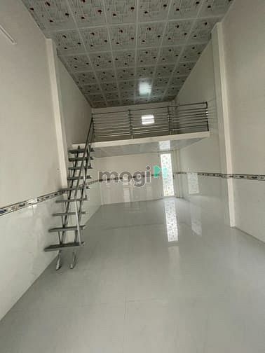 Hình ảnh Cho thuê nhà cấp 4 có gác lửng, diện tích 5x25m