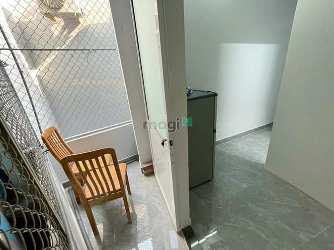 Hình ảnh Căn Hộ 2Pn 1WC 1 Phòng Khách Tách Bếp Ban Công