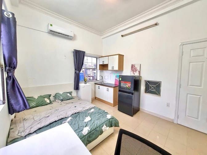 Hình ảnh CHDV dạng studio full nội thất cửa sổ trời view landmark81