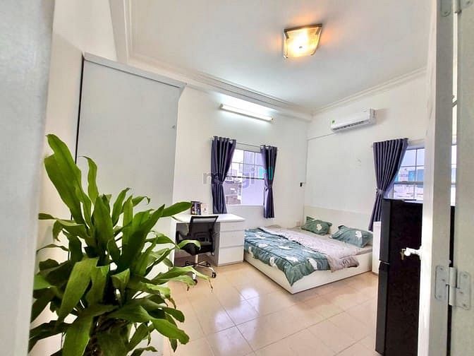 Hình ảnh CHDV dạng studio full nội thất cửa sổ trời view landmark81