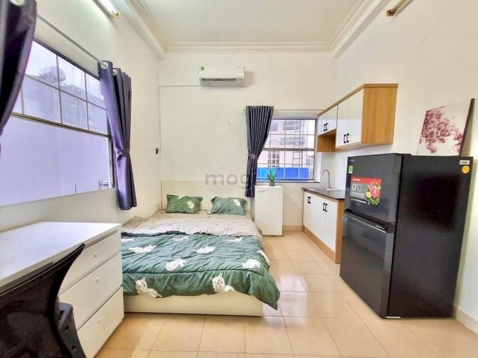 Hình ảnh CHDV dạng studio full nội thất cửa sổ trời view landmark81