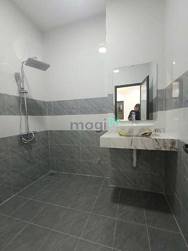 Hình ảnh Bán CCMN Triều Khúc ,100m2 x8T,Thang Máy , 24p khép Kín ,120Tr /Tháng
