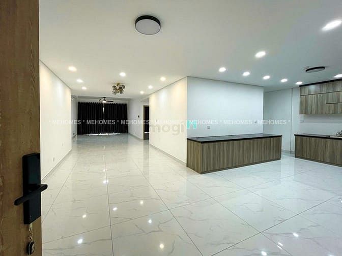 Hình ảnh Sky Villa - Xe hơi tới nhà, nội thất cơ bản, gara đậu 2 chiếc siêu xe
