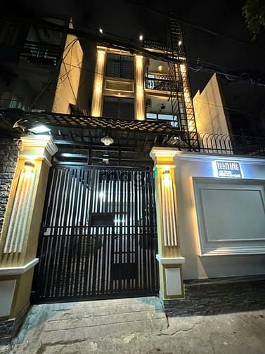 Hình ảnh BÁN NHÀ CHDV sang xịn 👍 có thang máy. 🔥 1 tỷ 3/năm🔥