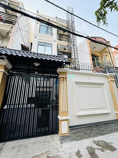 Hình ảnh BÁN NHÀ CHDV sang xịn 👍 có thang máy. 🔥 1 tỷ 3/năm🔥