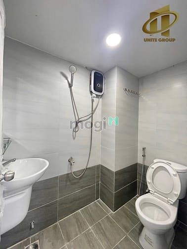 Hình ảnh CHDV full nội thất ngay KDC Him Lam , gần vòng xoay Trung Sơn