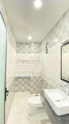 Hình ảnh Cho thuê nhà phố liền kề nội thất cơ bản  HXH an ninh dân trí