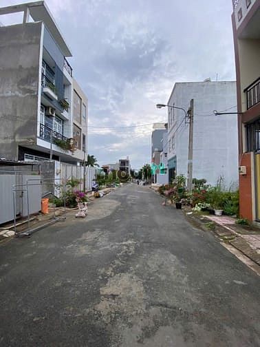 Hình ảnh Bán Lô Đất 1/ đường Bưng Ông Thoàn. Phú Hữu, Q9 - DT : 52m2- 3 tỷ 7