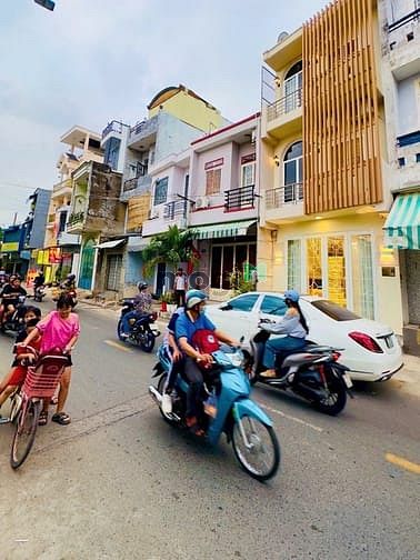 Hình ảnh Siêu Phẩm MTKD có 102 - ngay Bình Long - DTSD 72M2 - 3 tầng - full NT