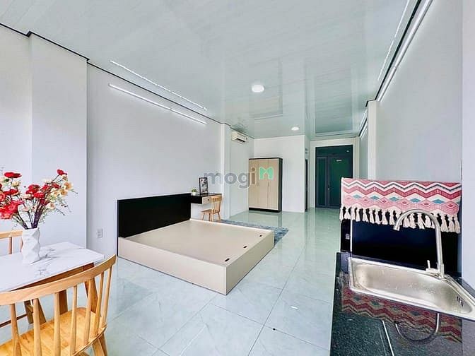 Hình ảnh Studio cửa sổ trời rộng 30m2 ngay Phố ẩm thực Phan Xích Long