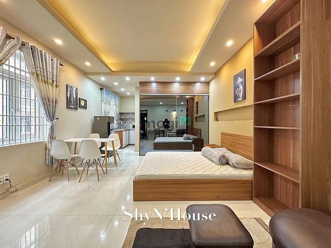 Hình ảnh CHDV siêu rộng 40m2, ban công, MG riêng, full NT cao cấp gần Vincom