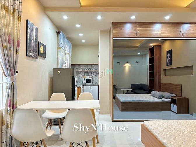 Hình ảnh CHDV siêu rộng 40m2, ban công, MG riêng, full NT cao cấp gần Vincom