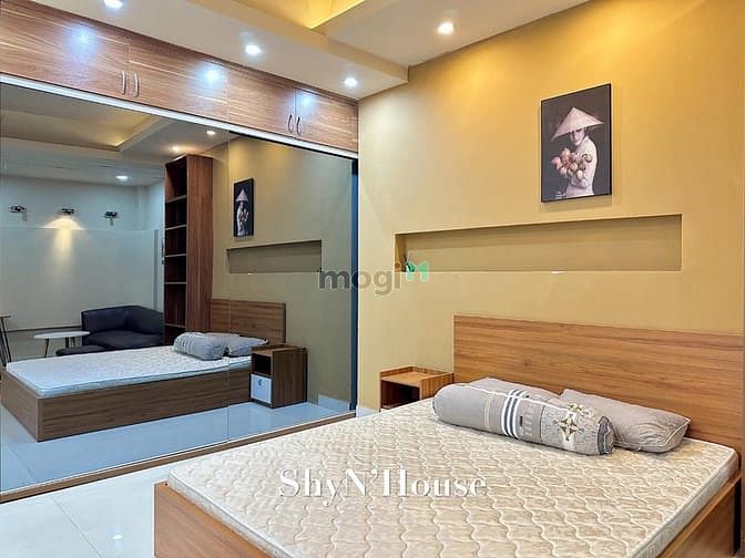 Hình ảnh CHDV siêu rộng 40m2, ban công, MG riêng, full NT cao cấp gần Vincom