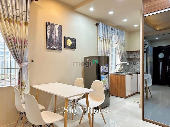 Hình ảnh CHDV siêu rộng 40m2, ban công, MG riêng, full NT cao cấp gần Vincom