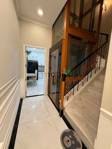 Hình ảnh RẺ 80tr! Cho thuê MT Đ. Lý Văn Phức, Q. 1 – 4x20m – 5 tầng thang máy