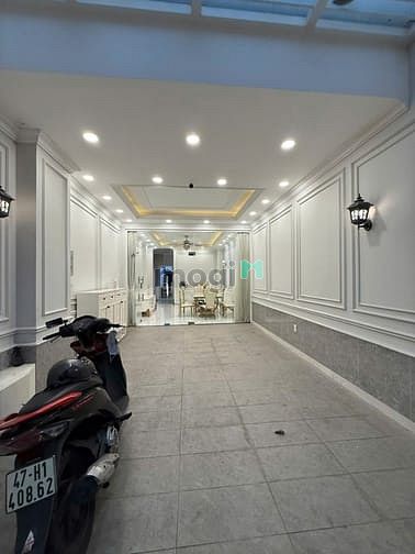 Hình ảnh RẺ 80tr! Cho thuê MT Đ. Lý Văn Phức, Q. 1 – 4x20m – 5 tầng thang máy