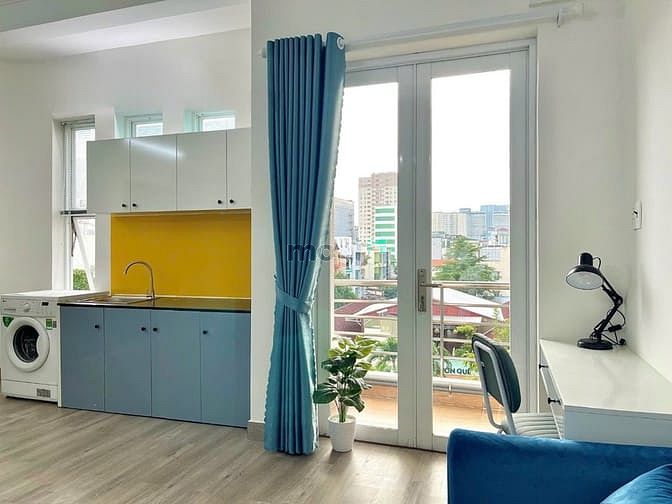 Hình ảnh Cho thuê CHDV Studio ban công ngay Ngã Tư Hàng Xanh