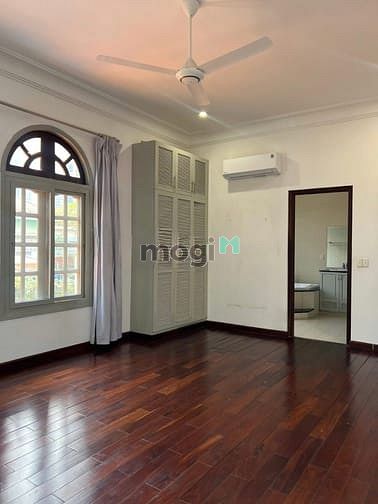 Hình ảnh Cho Thuê Biệt Thự Để Ở & Kinh Doanh - Thảo Điền, Q2 - 800m2 - 5500$
