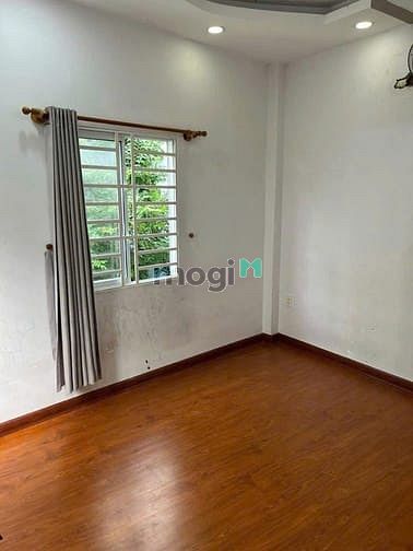 Hình ảnh Cho thuê nhà phố đẹp góc 3MT NTCB Hẻm xe hơi