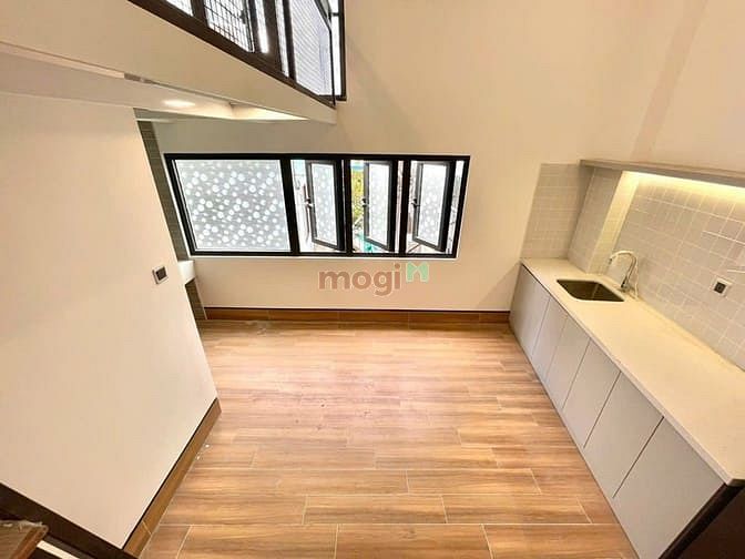 Hình ảnh Cho Thuê Duplex Mới ngay sát Quận 1
